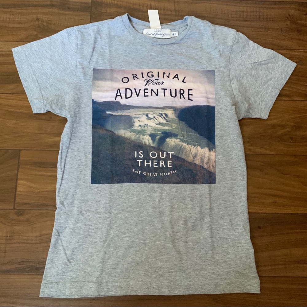 H&M graphic tee t-shirt sz Xs